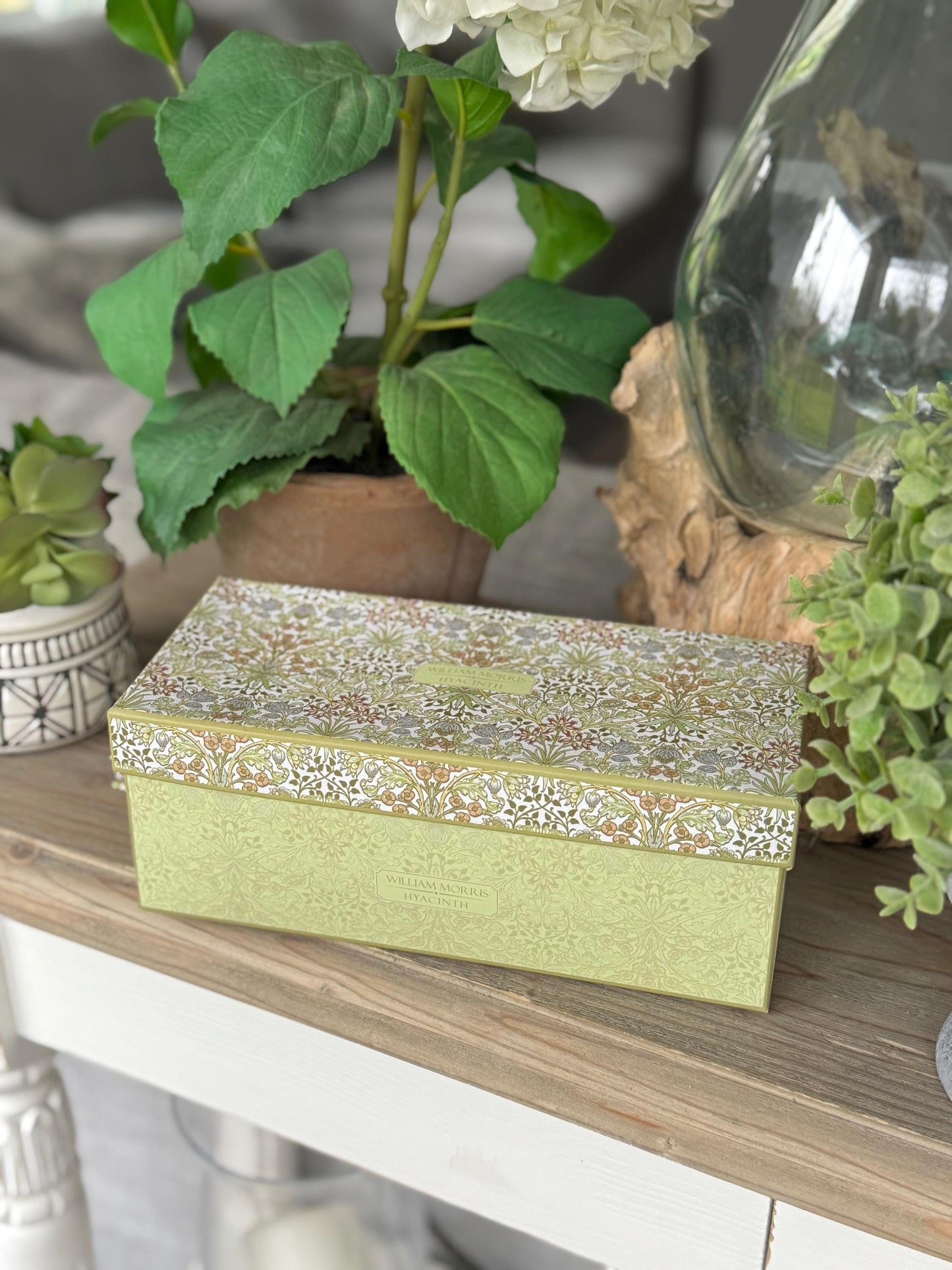 William Morris Hyacinth Porcelain Mug Set