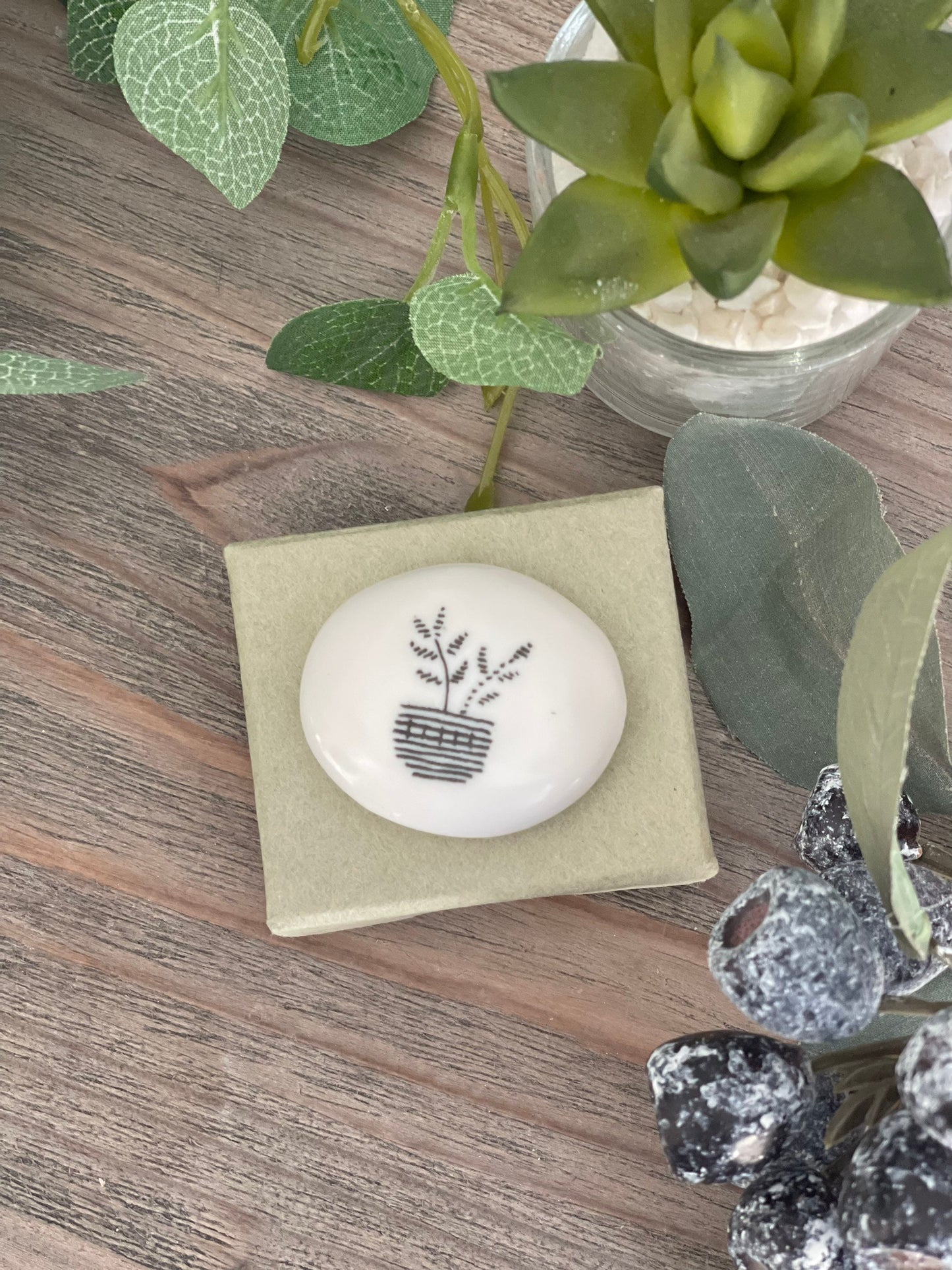 Gift Box - "Special Mum " Porcelain Pebble