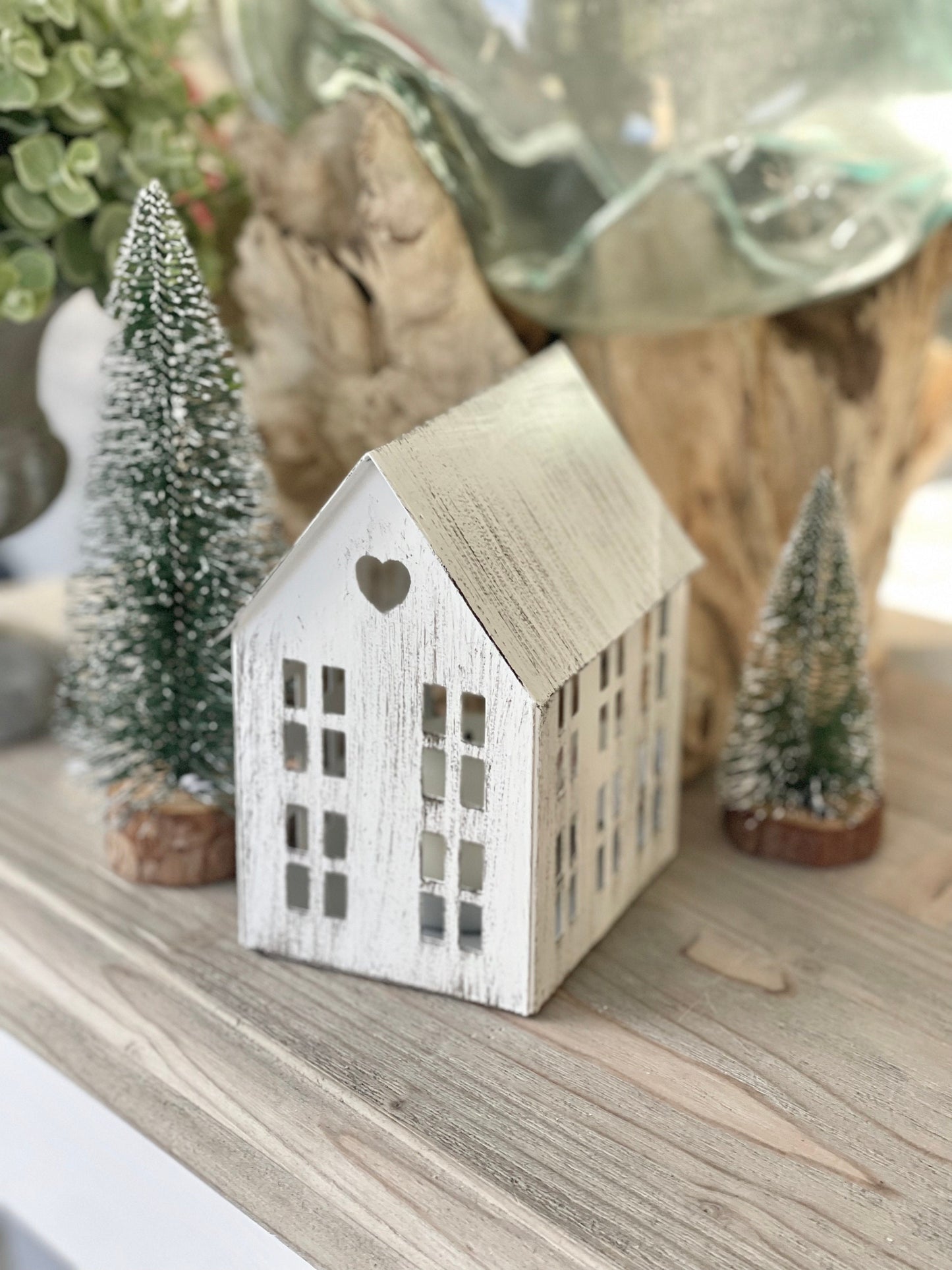 White Tea Light House -13cm