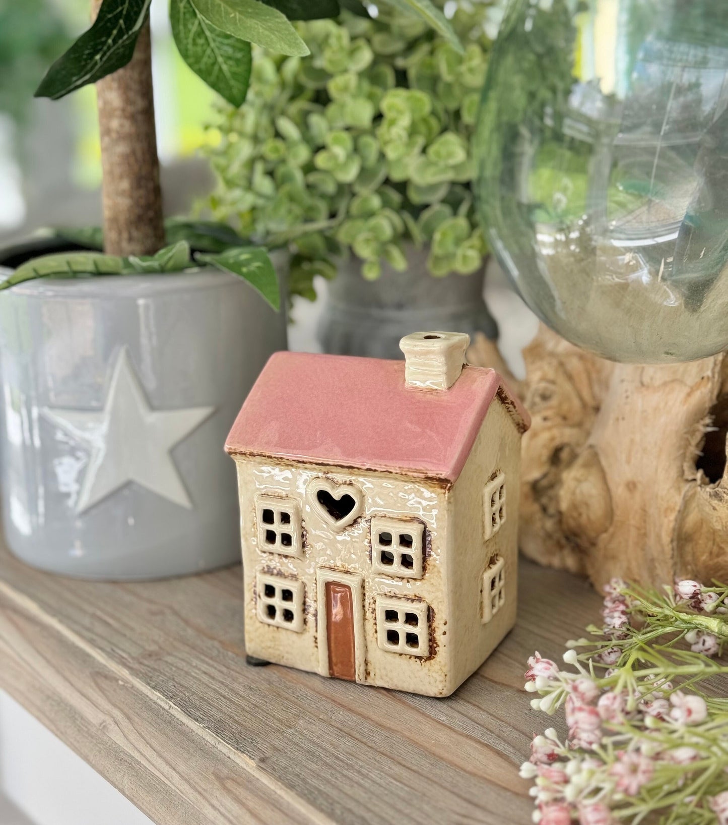 Cream Heart House Mini Tealight House /Cottage Candle Holder