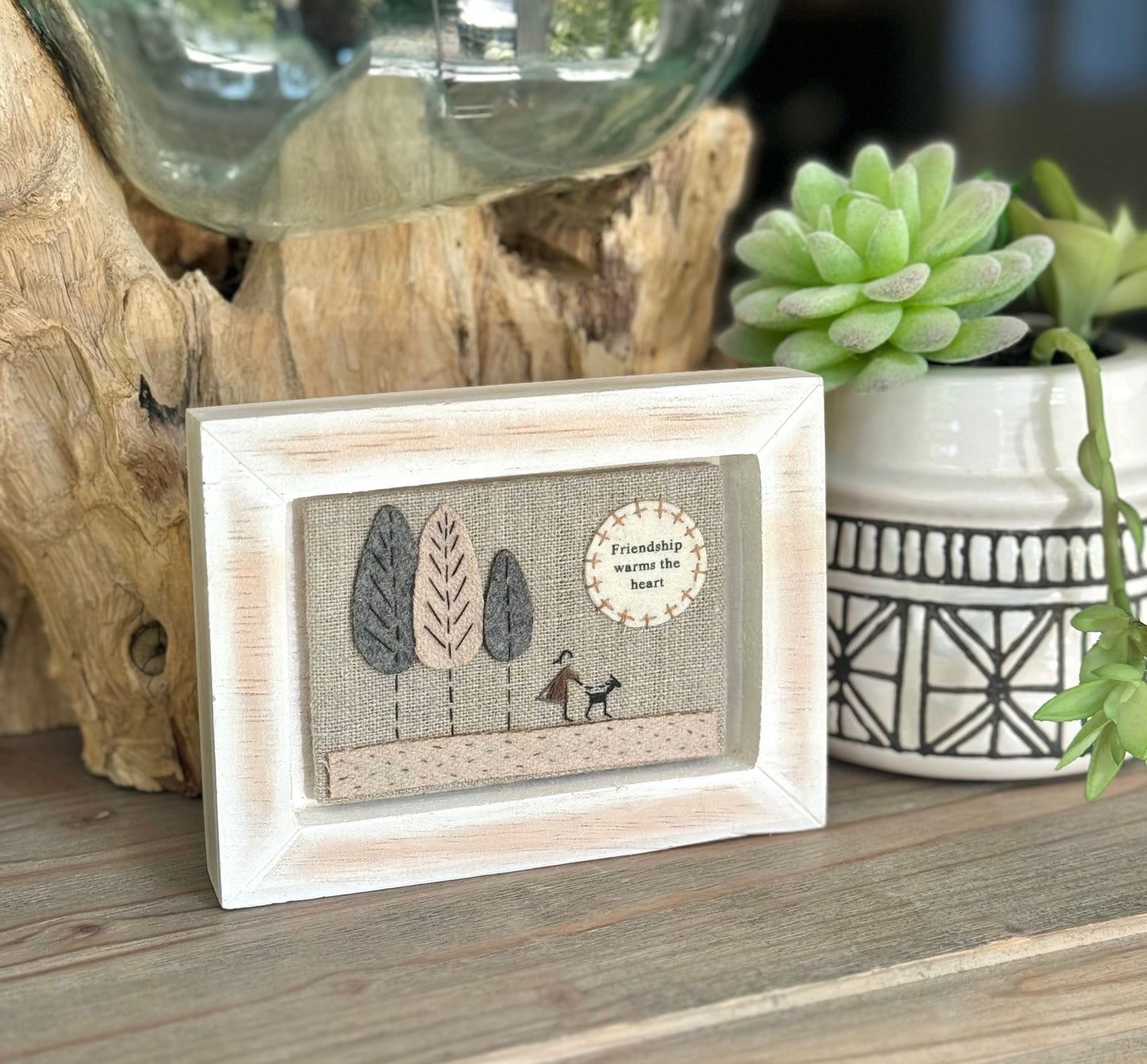 East Of India - Embroidered pic- Friendship warms the heart