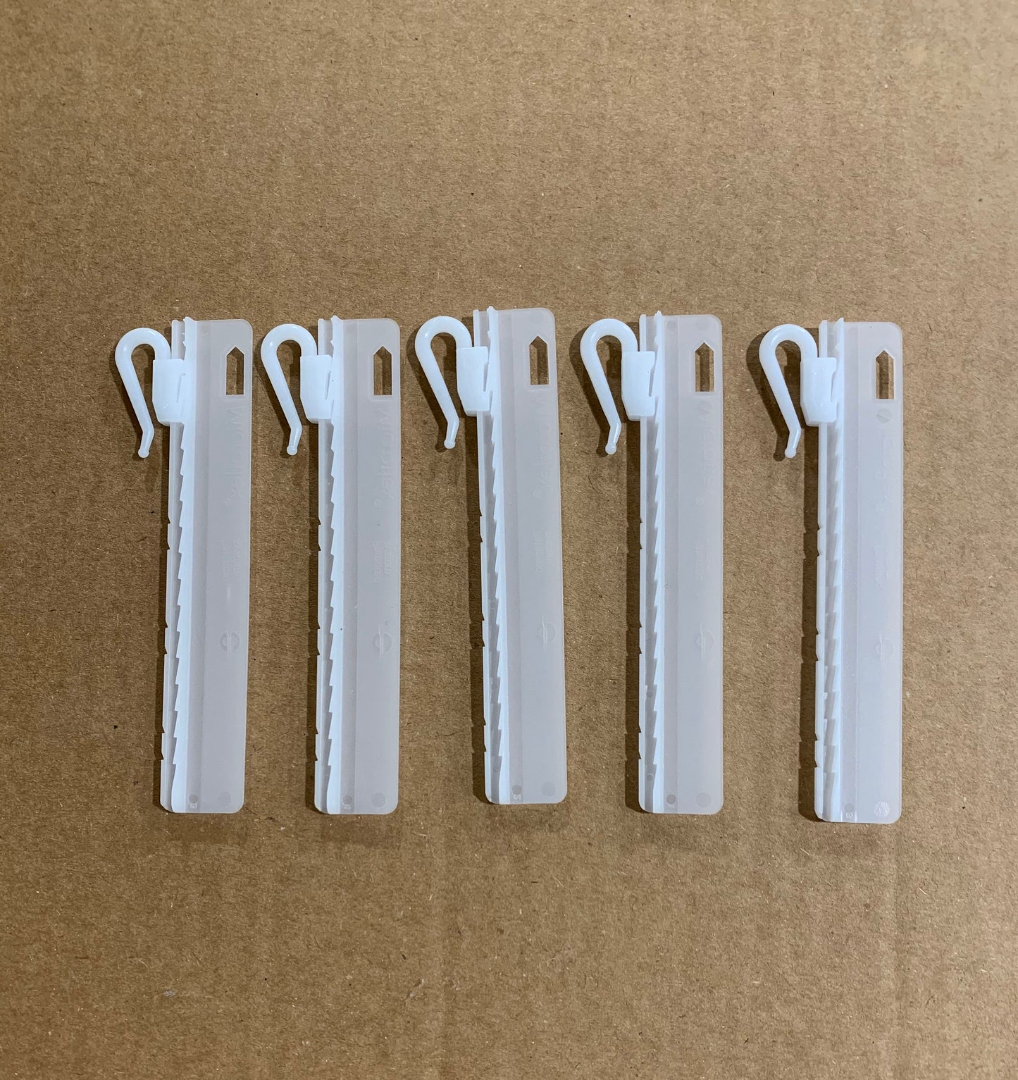 95mm Microflex Adjustable Curtains Hooks