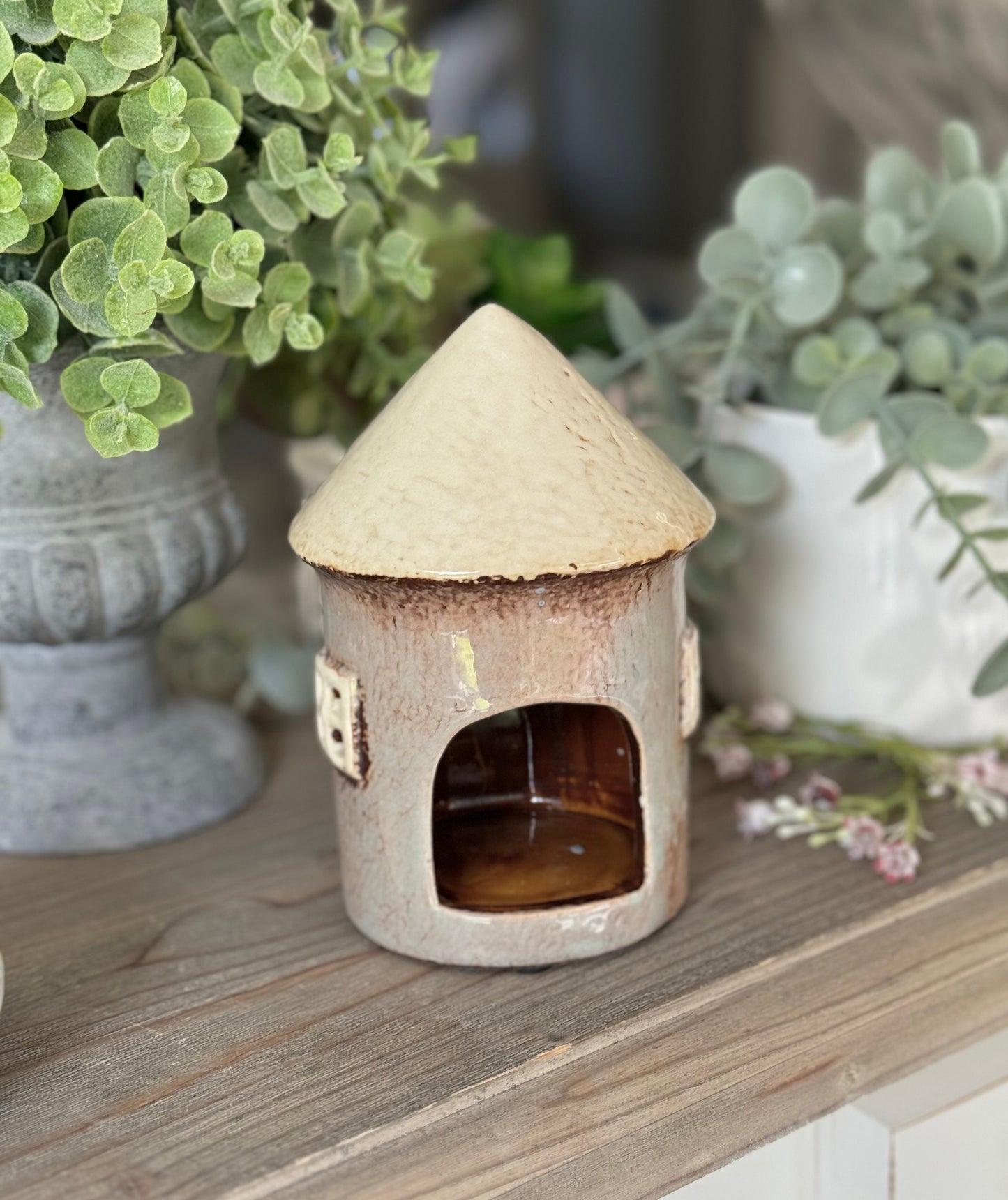 Grey Round Heart Tea Light House