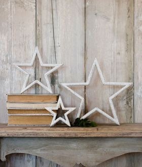 Mantelpiece Wooden Star Set - White