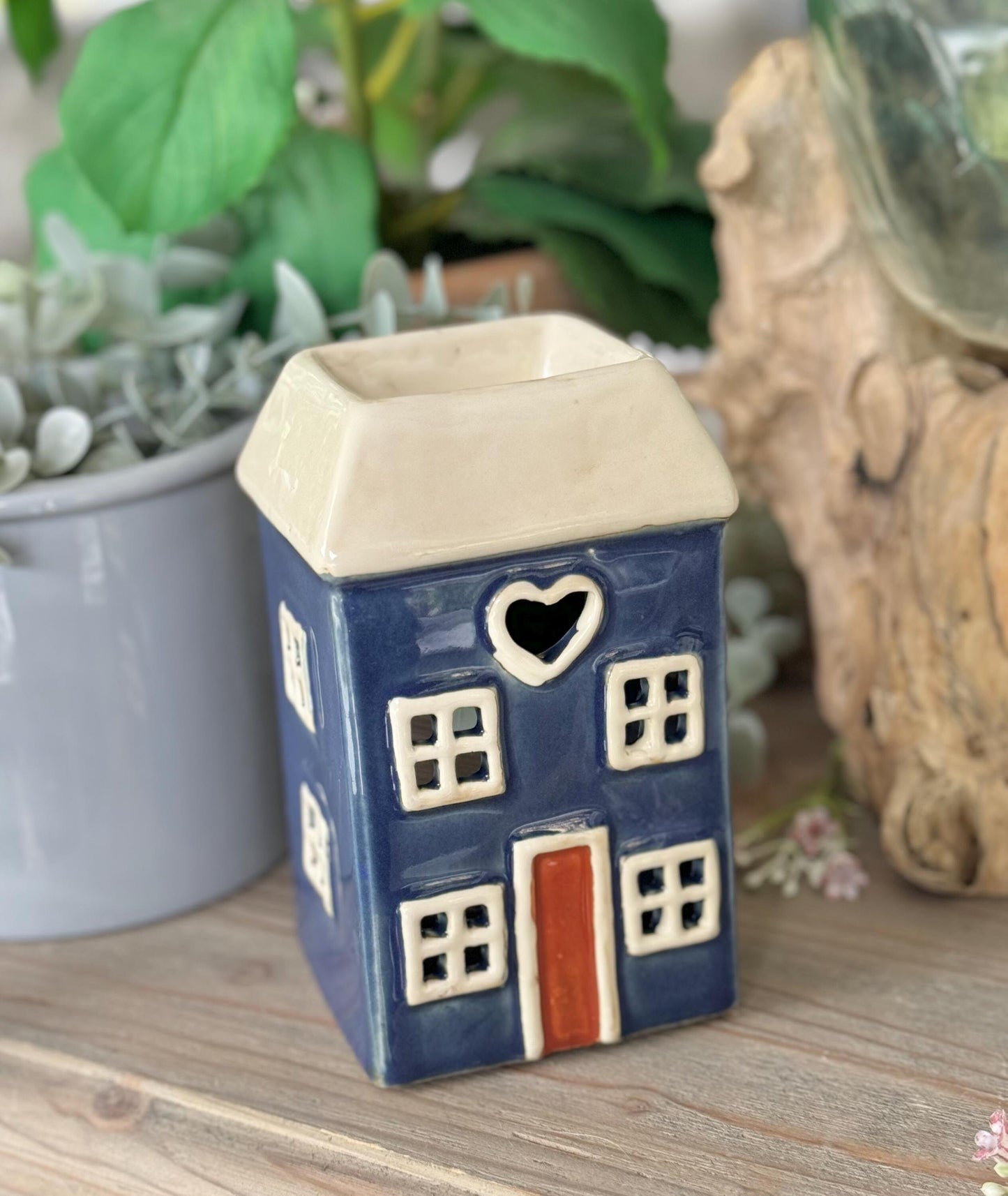 Navy Blue Heart House Wax Melt/Oil Burner