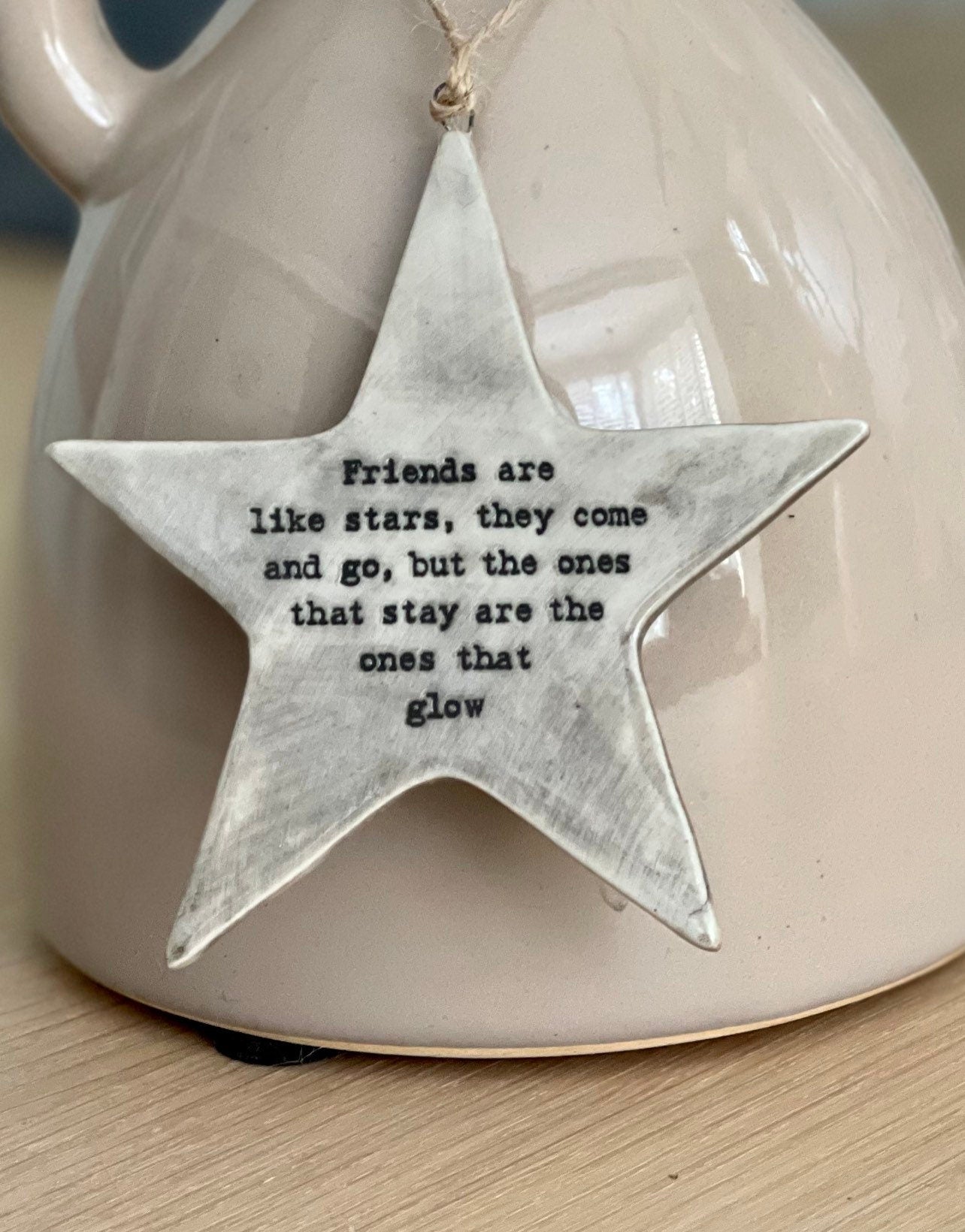 East Of India Rustic hanging star - Friends are like Stars