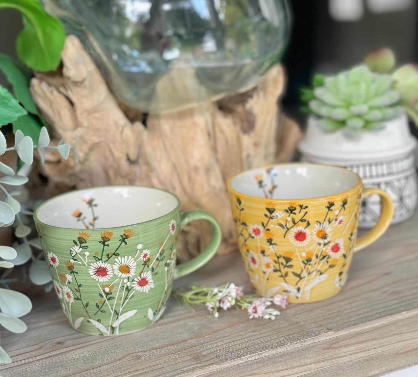 Daisy Ceramic Mugs 12.5cm - 2 Colour Options Available