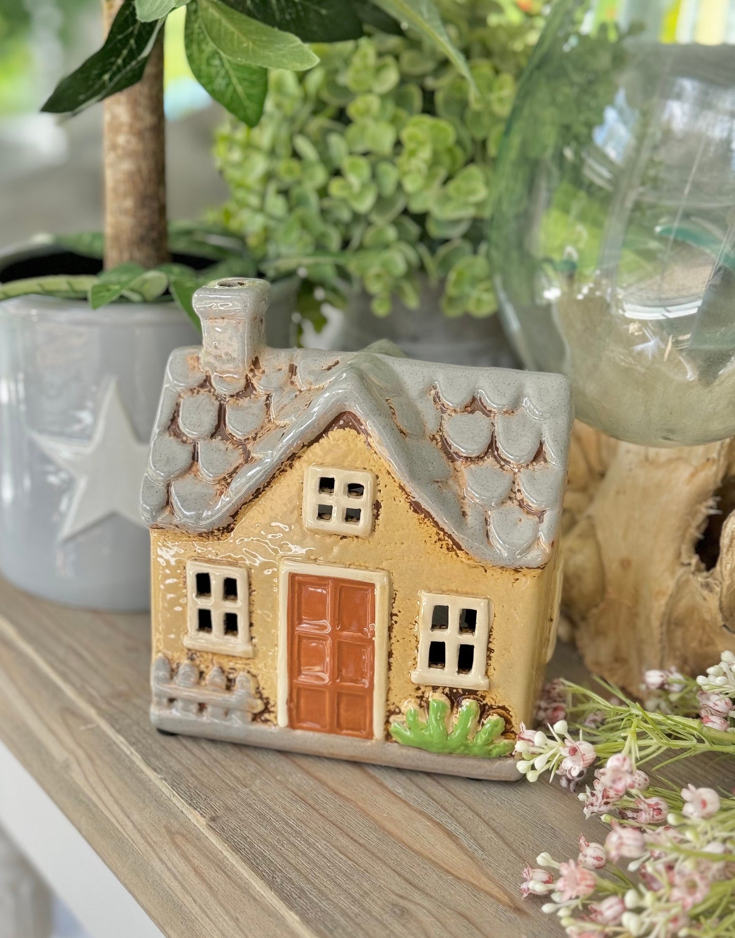 NEW! Cream Cottage Tealight Holder
