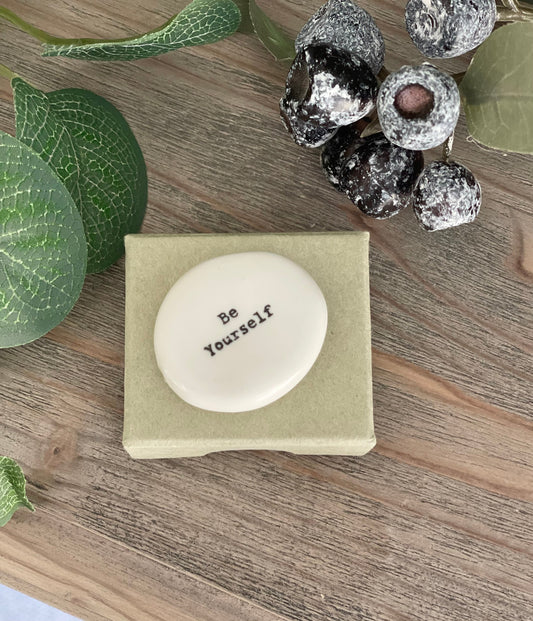 Porcelain Pebble with Giftbox - Be Yourself