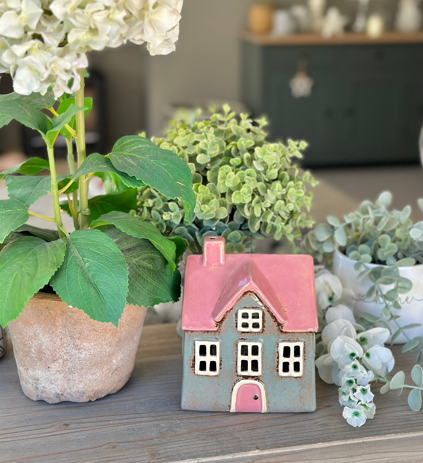 Bright Grey/Pink Village House Tea light