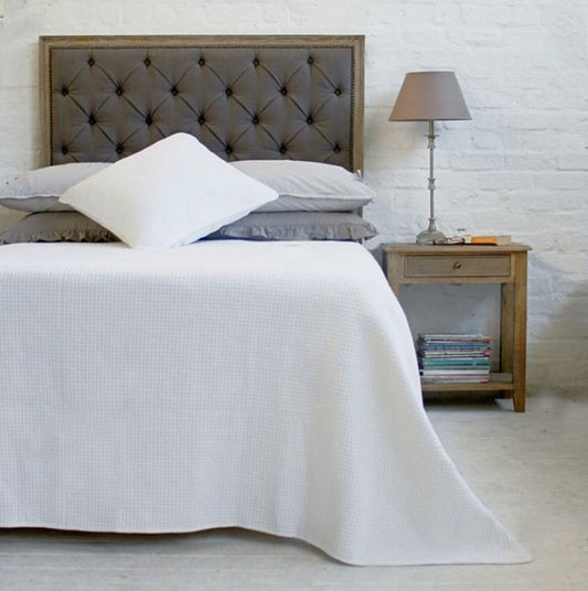 Biggie Best Leah White Bedspread - Large