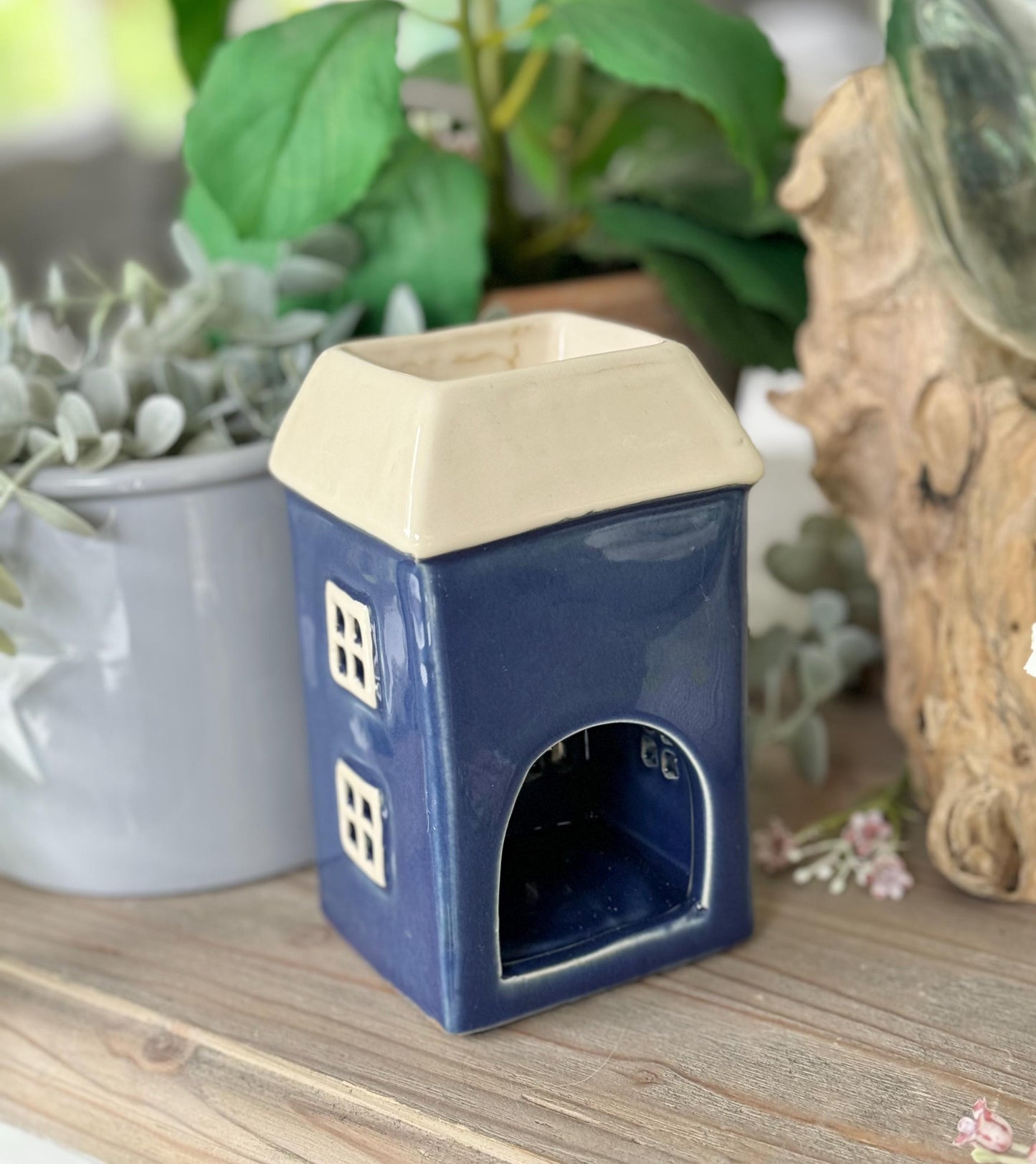 Navy Blue Heart House Wax Melt/Oil Burner