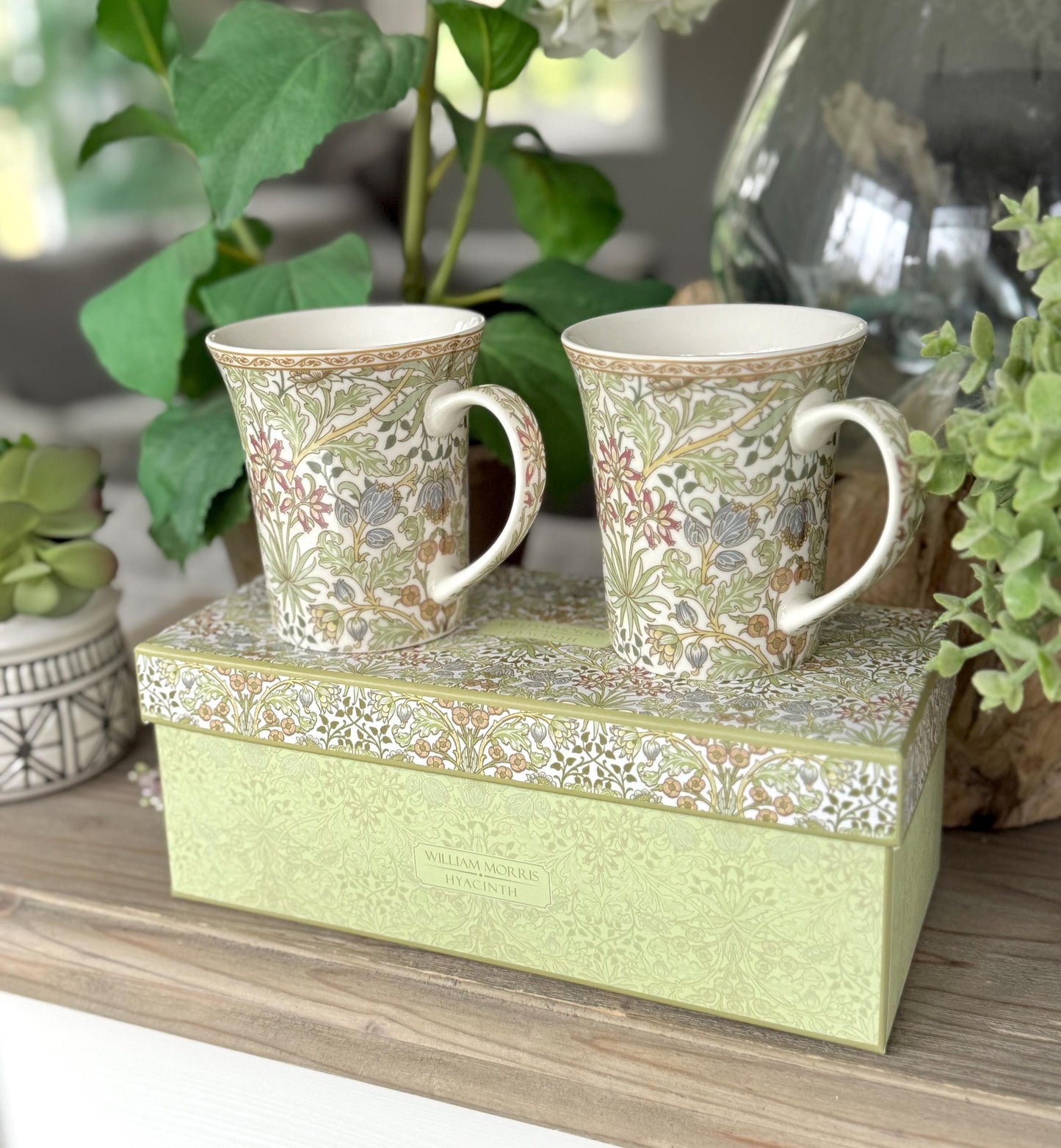 William Morris Hyacinth Porcelain Mug Set