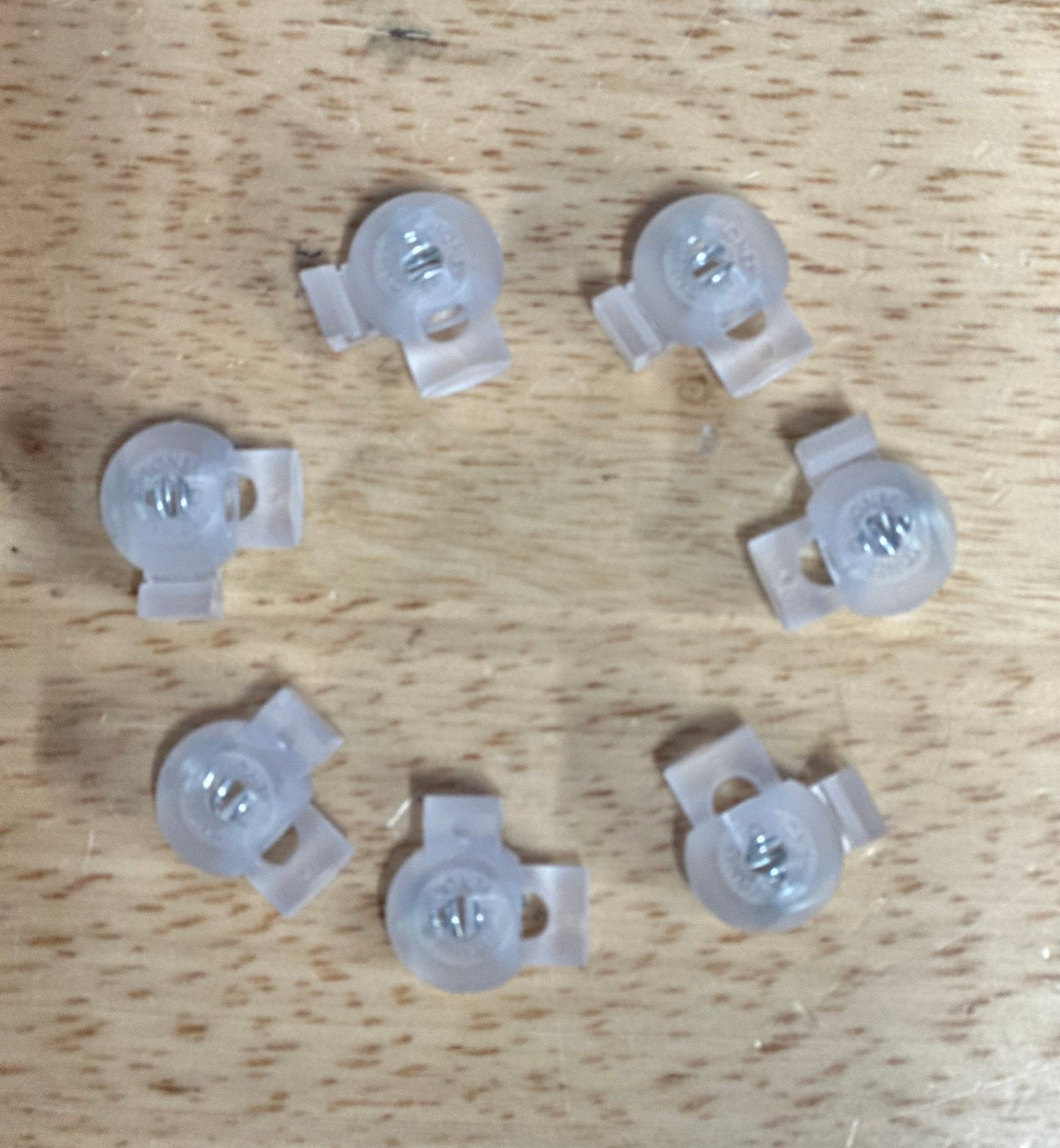 Roman Blind Clip On Safety Toggle. Ideal for corded Blinds. Different pack sizes available. FREE UK DELIVERY