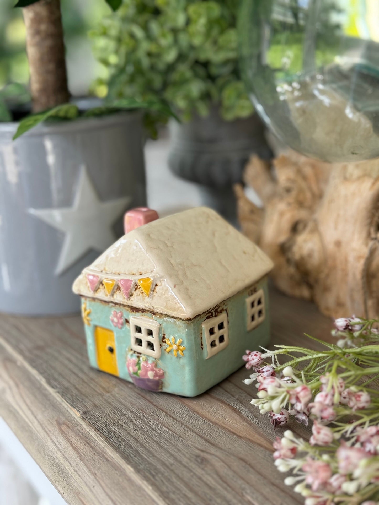 NEW! Tiled Three Houses Tealight Holder