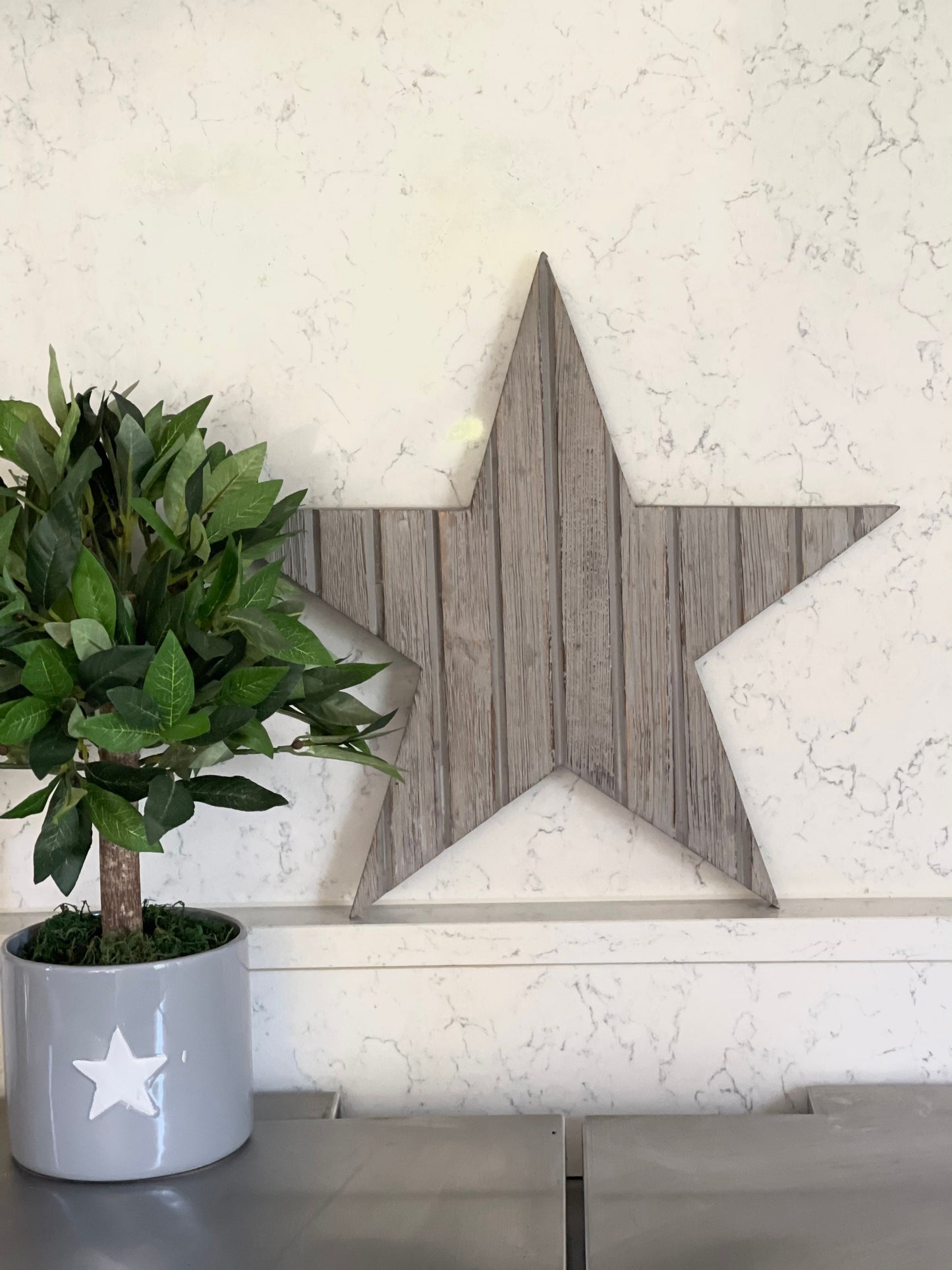 Grey Wall Star - Grey