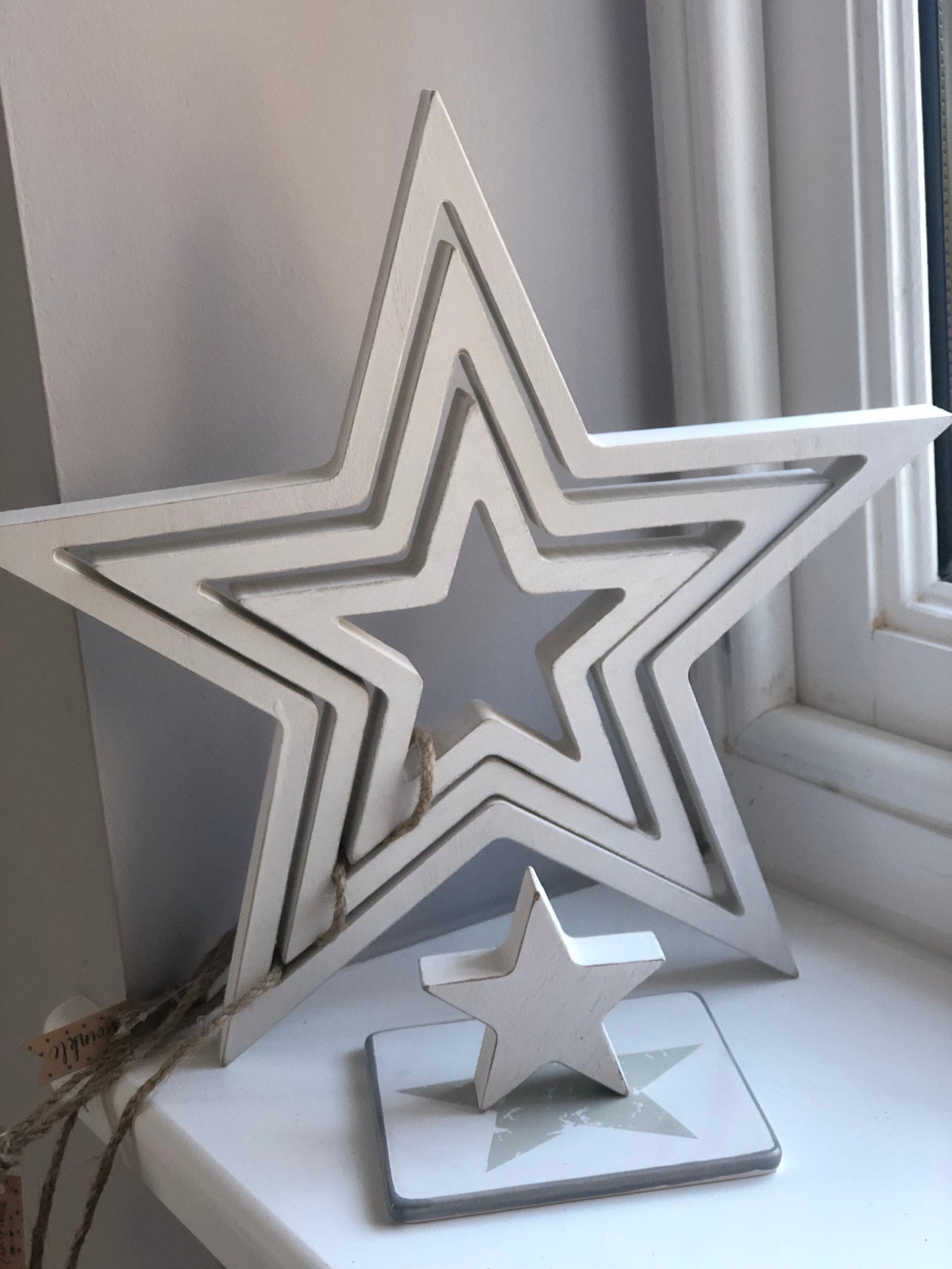 White Wooden Stars. Set of 4