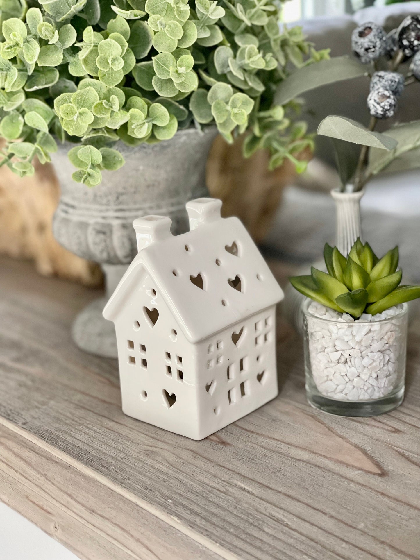 Small Ceramic LED Heart House - 2 Colour Options