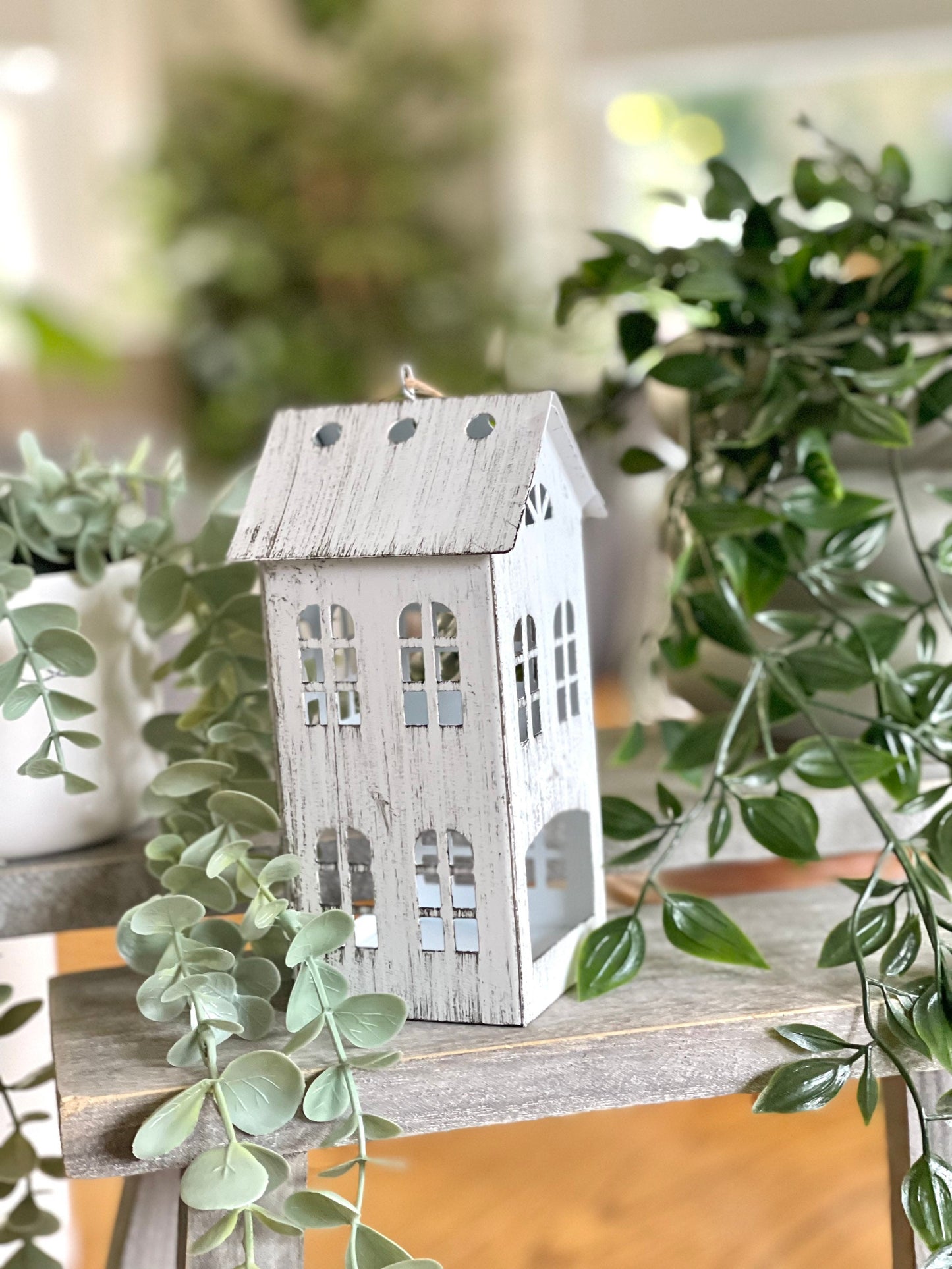 White Tea Light House - 16cm