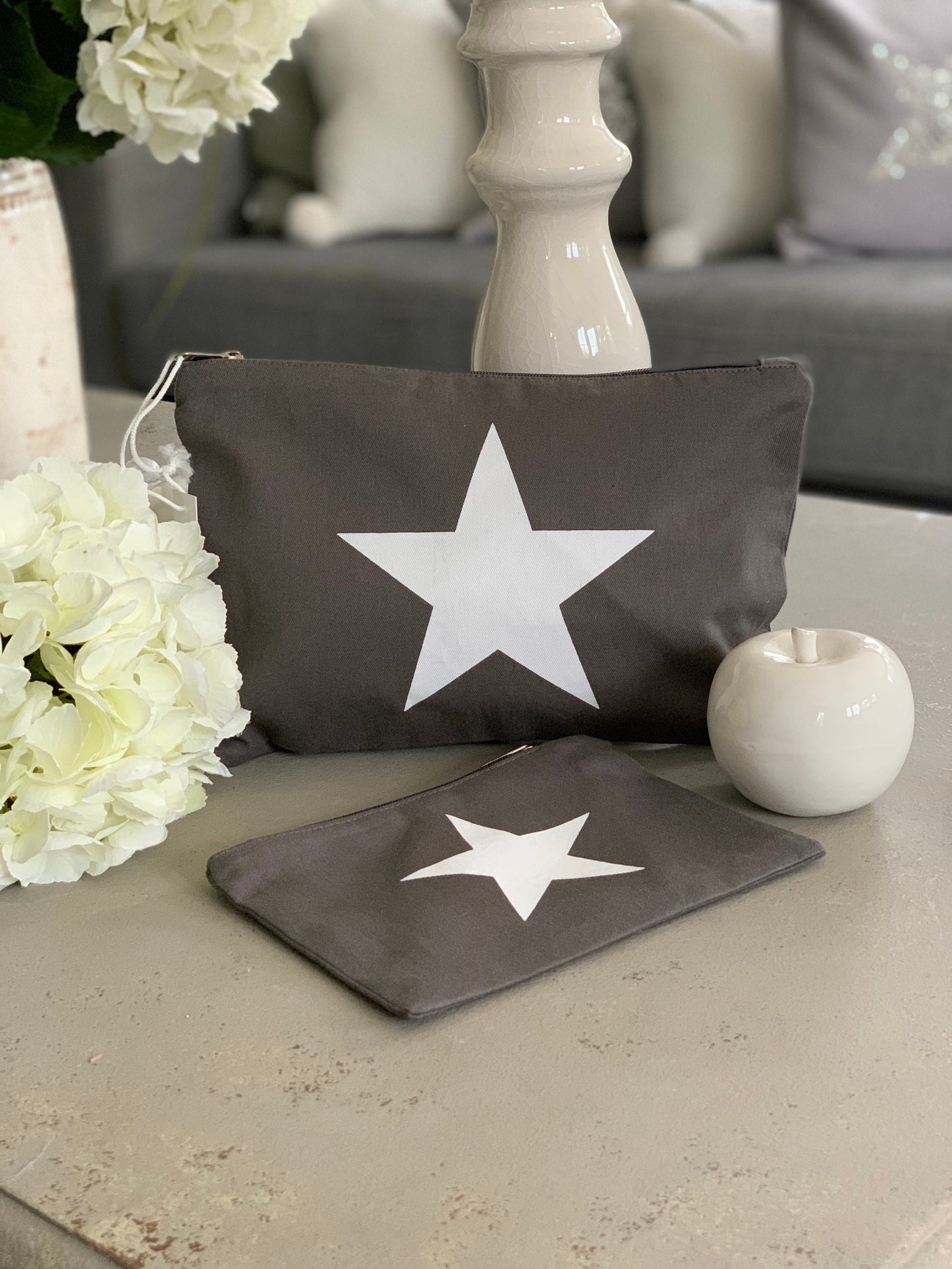 Cosmetics/ beauty and bath / travel pouch