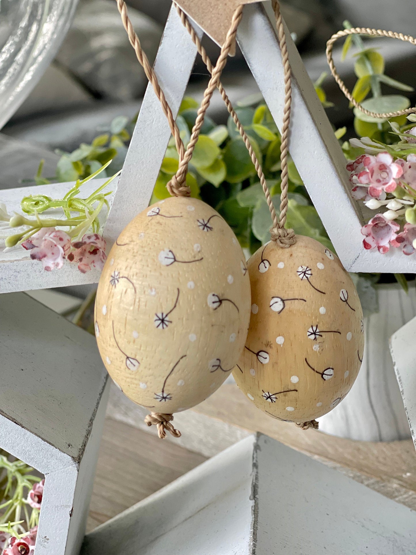 Dandelion Hanging Wooden Egg