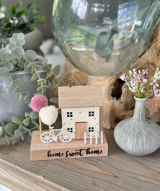 Pom Pom Tree Wooden House