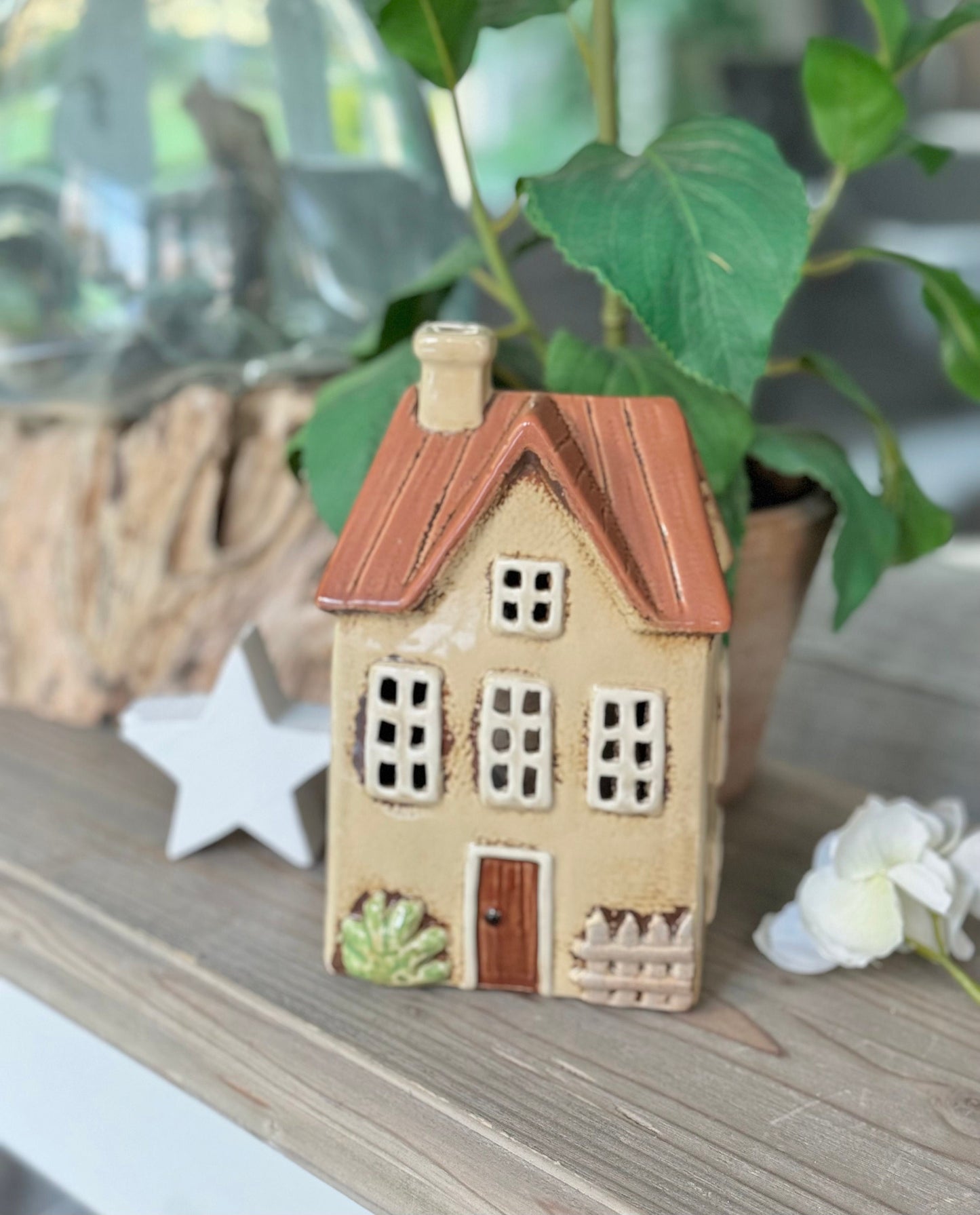 Cream Traditional Village Garden House Candle Holder