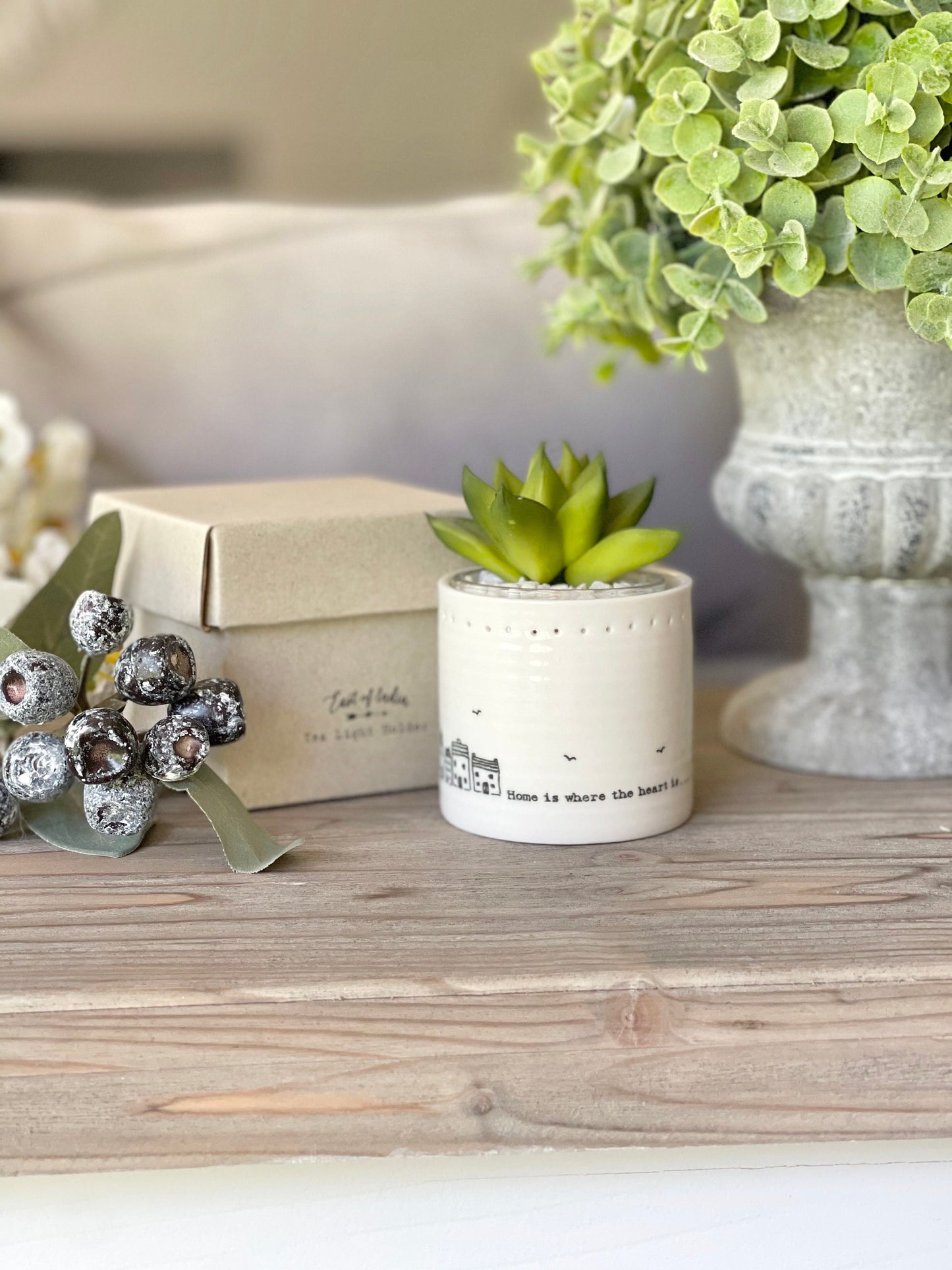 Tea light holder - Home is where the heart is