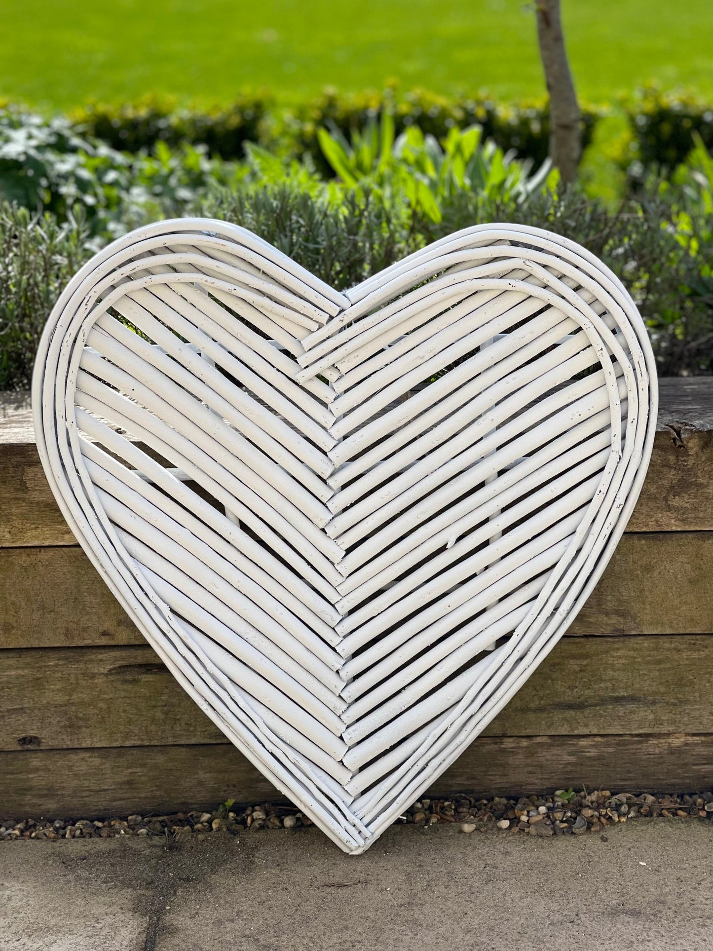 Solid wicker heart - various colours 60cm