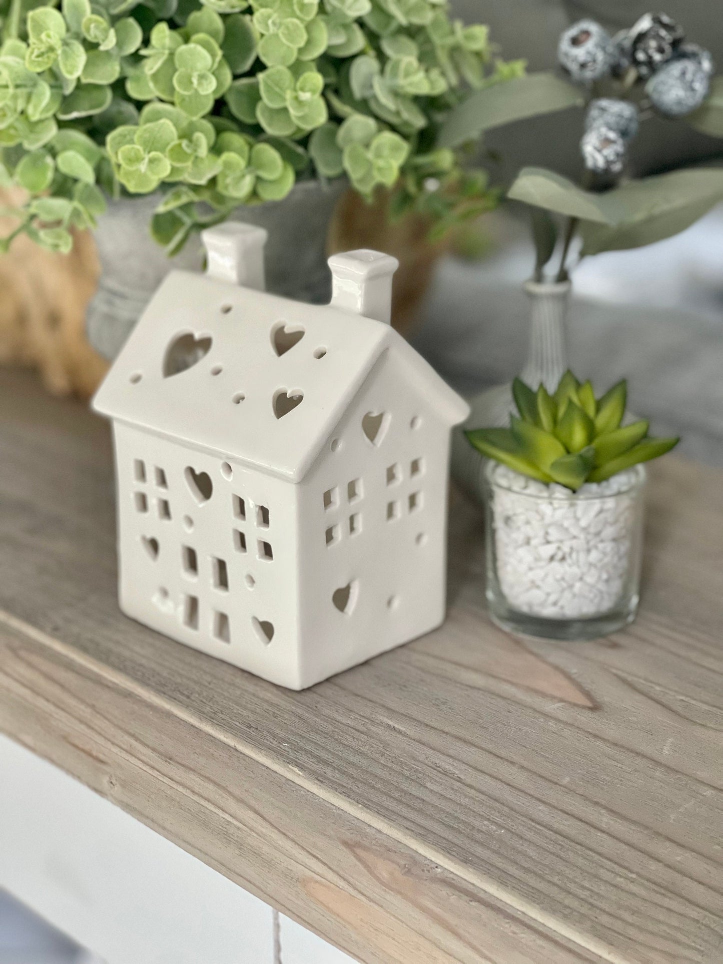 Small Ceramic LED Heart House - 2 Colour Options