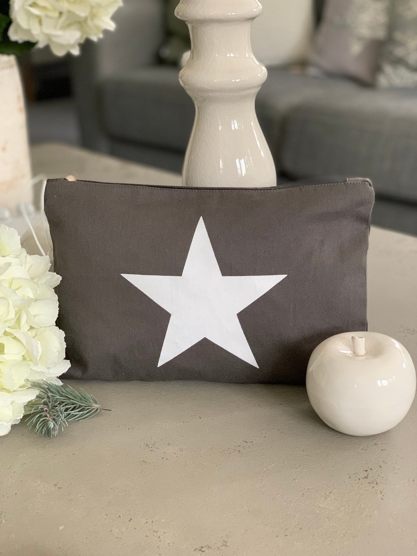 Cosmetics/ beauty and bath / travel pouch