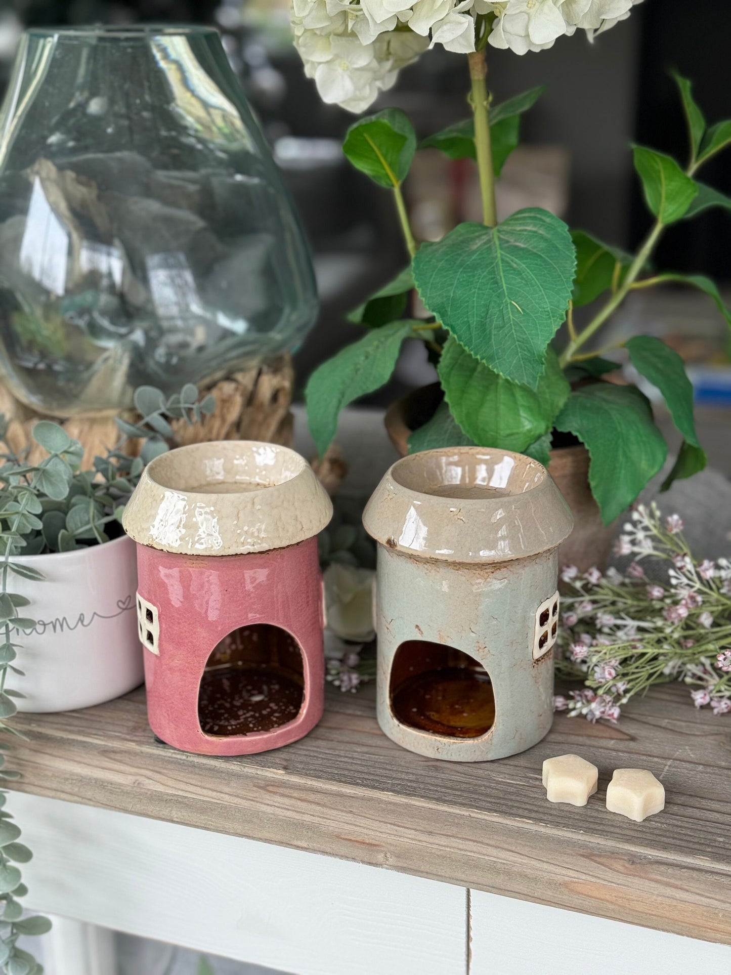 Heart House Wax Melt/Oil Burner - Choice of Pink or Grey