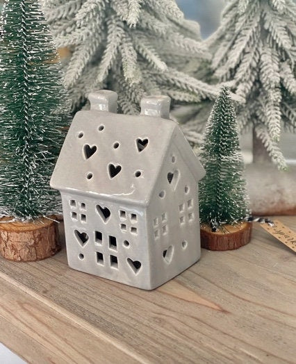 Small Ceramic LED Heart House - 2 Colour Options