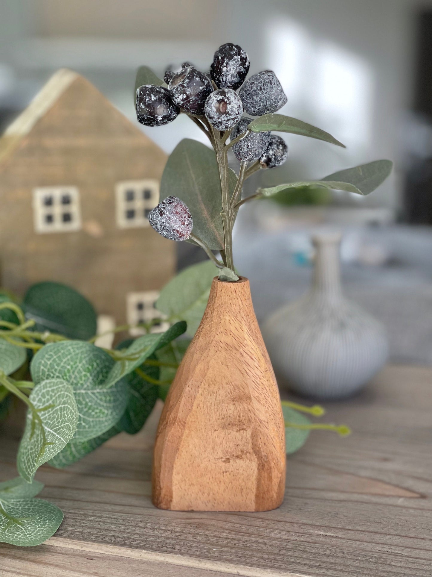 Hand Carved Vase Dark/Light Wood