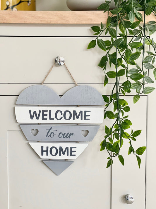 Welcome to our Home slatted Heart Sign