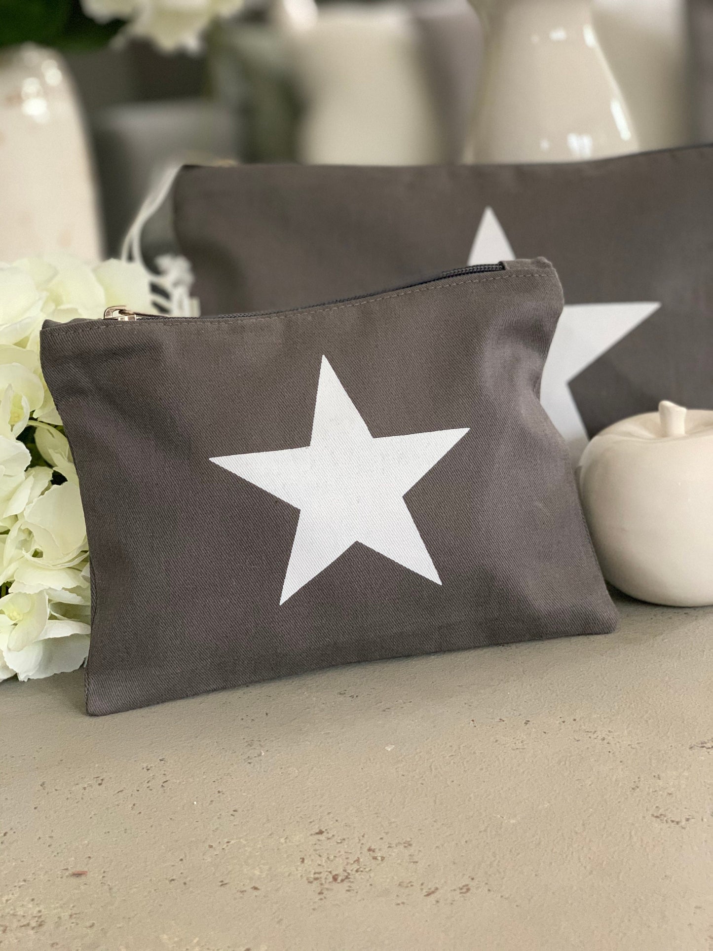 Cosmetics/ beauty and bath / travel pouch